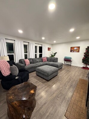 Living area - Gather Getaway | 3BR 2BA | Pet Friendly | Waffles (Orem)