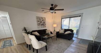 Entire Cozy Apartment Fully Renovated Modern Style