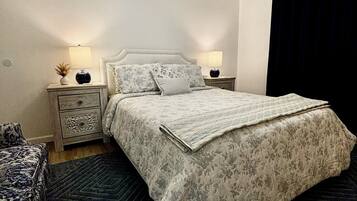 2 bedrooms, desk, iron/ironing board, free WiFi