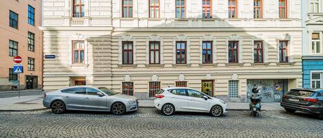 Fachada de la propiedad