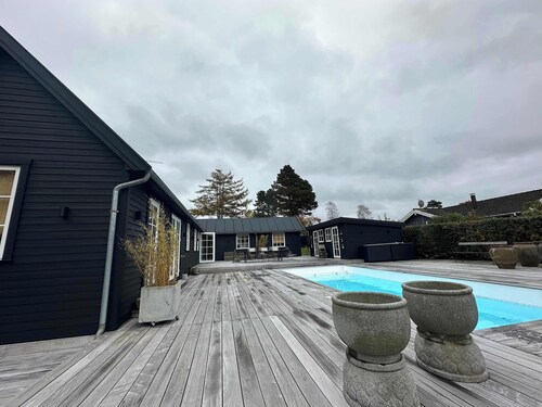 Summerhouse w pool finest