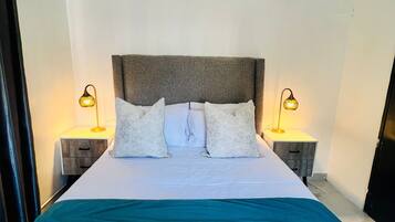 3 chambres, fer et planche à repasser, Wi-Fi gratuit, draps fournis
