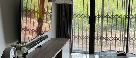 Téléviseur connecté, chaßne audio