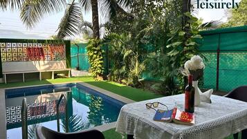 Alberca al aire libre