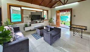 Vila, 3 quartos, para não fumantes, sacada | Área de estar