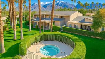 Apartment, Accessible | 3 bedrooms, desk, Internet