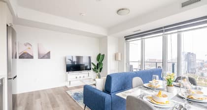High Rise 1BR Condo w Balcony Beautiful Views
