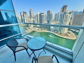 Apartment | 2 bedrooms, Internet - Stayshort - 2BR in Dubai Marina Sleeps 4 With Canal View (Dubai)