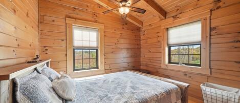 5 bedrooms, laptop workspace, free WiFi