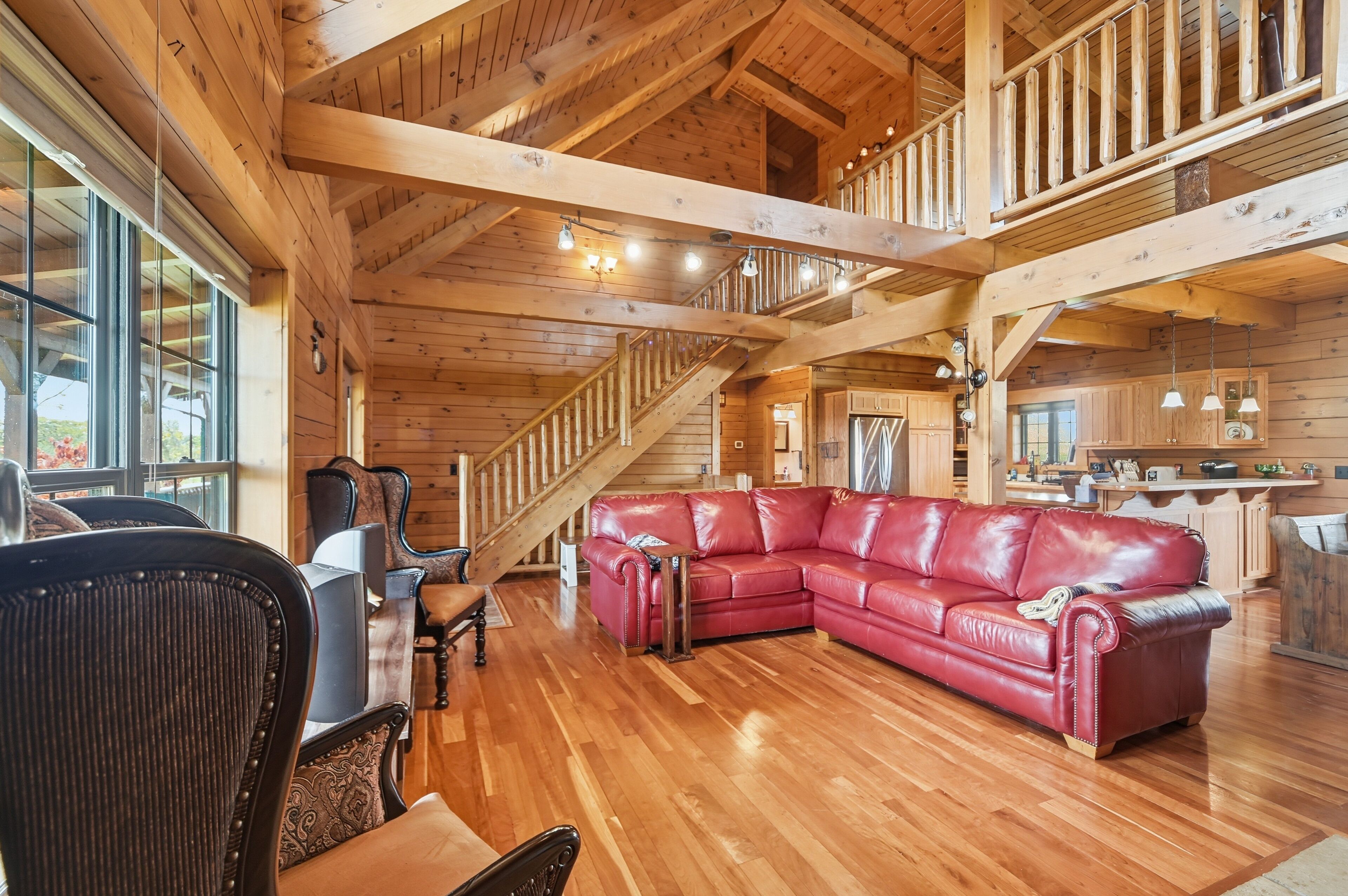 Cabin, 5 Bedrooms | Living area | Smart TV, streaming services