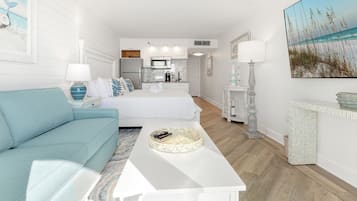 Studio | Living area