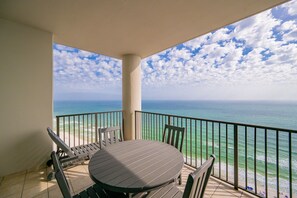 公寓式客房, 3 间卧室 | 室外用餐