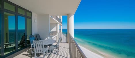 Apartment, 3 Schlafzimmer | Speisen im Freien