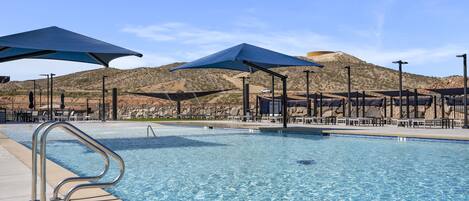 Maison en rangée, 4 chambres | Piscine