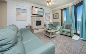 Condo, 3 habitaciones | Área de sala de estar