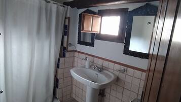 Casa, 3 habitaciones, fumadores, piscina privada | Baño