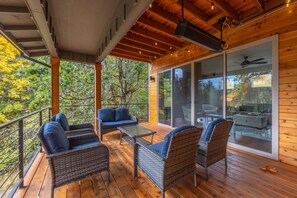 House, 4 Bedrooms | Terrace/patio - Evergreen Retreat Ab 30 Night Minimum 4 Bedroom Home (White Salmon)