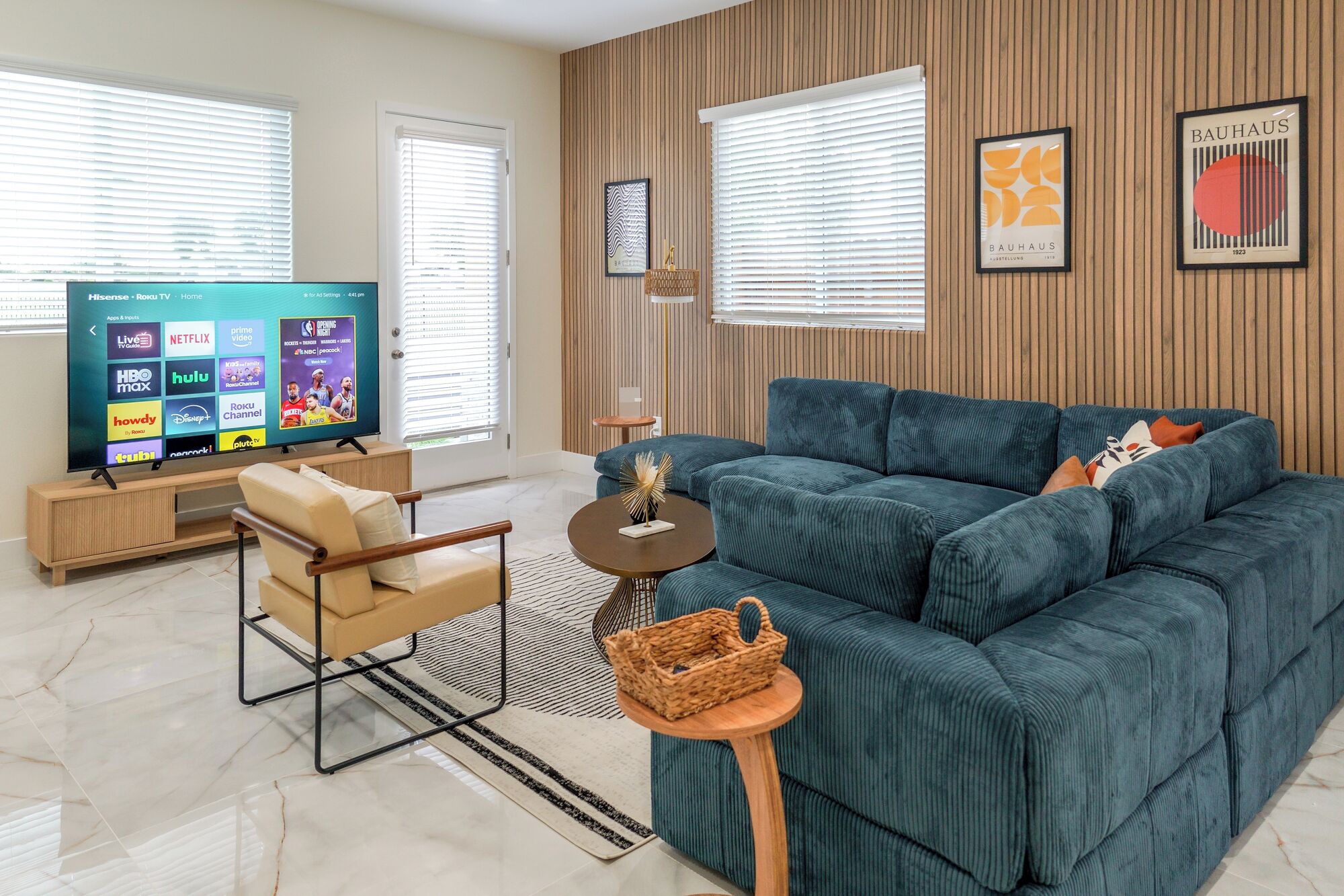 智能電視、電子遊戲