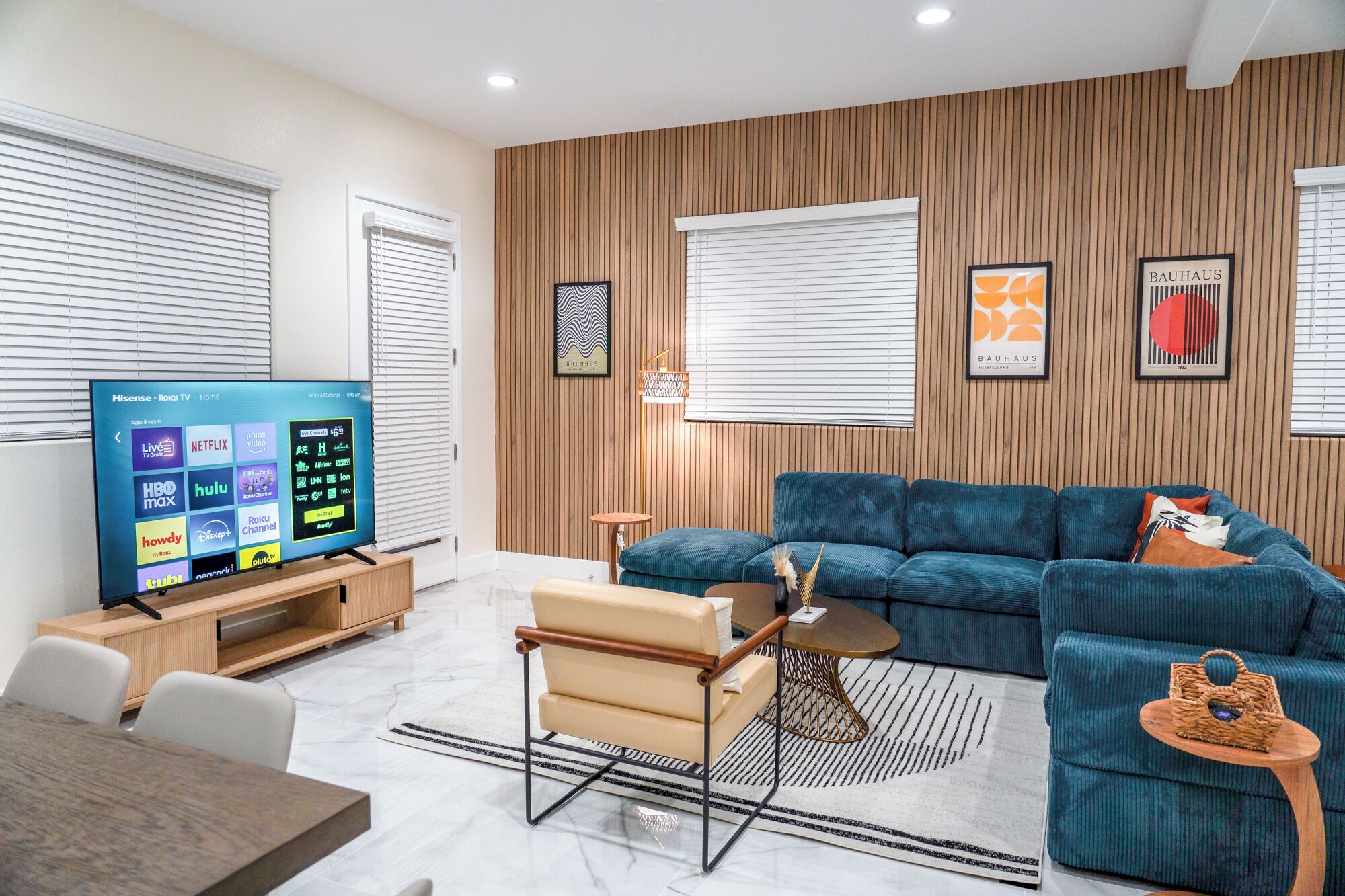 New Luxury Disney Villa  King Beds  Gameroom  Ev Charger + Parking Sleeps 14 - Garden Grove, CA