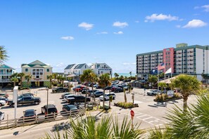 Exterior - Walk to Beach 4BR Home with Pool Near Pier (Surfside Beach)