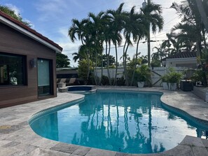 Pool - Gorgeous house with backyard with the pool. Near the beach! (Hollywood)