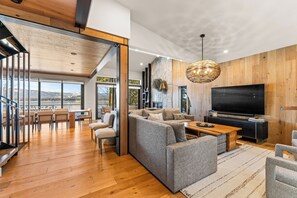 Téléviseur connecté, foyer