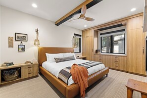 6 habitaciones, escritorio y tabla de planchar con plancha 