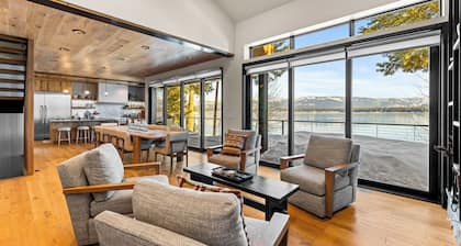 Lakefront Luxe on Payette Lake | Private Dock + Beach-McCall Group Retreat
