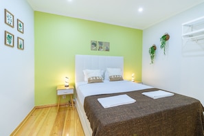 4 bedrooms, iron/ironing board, free WiFi, bed sheets