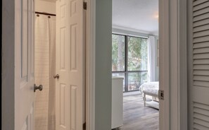 2 bedrooms, desk, iron/ironing board, travel cot - MyStay at 3019 Seascape | Poolside Beach Paradise in S. Forest, Near Coligny! (Hilton Head Island)