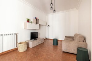 Living area - Gorizia Apartment by Wonderful Italy (Palermo)