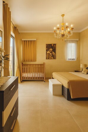 3 bedrooms, WiFi, bed sheets