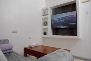 Standard Suite | Living area