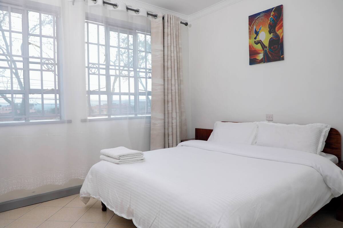 Työpöytä, kannettavalle tietokoneelle sopiva työtila