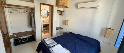 2 chambres, fer et planche Ă repasser, accĂšs Ă Internet, literie fournie