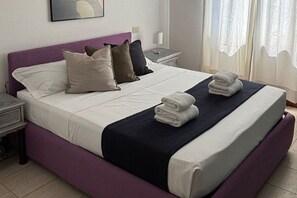 1 quarto, berço de viagem, Wi-Fi de cortesia, roupa de cama