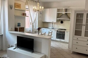 Kühlschrank, Ofen, Herdplatte, Geschirrspüler