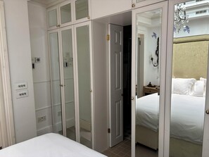 1 Schlafzimmer, Schreibtisch, Bügeleisen/Bügelbrett, kostenloses WLAN