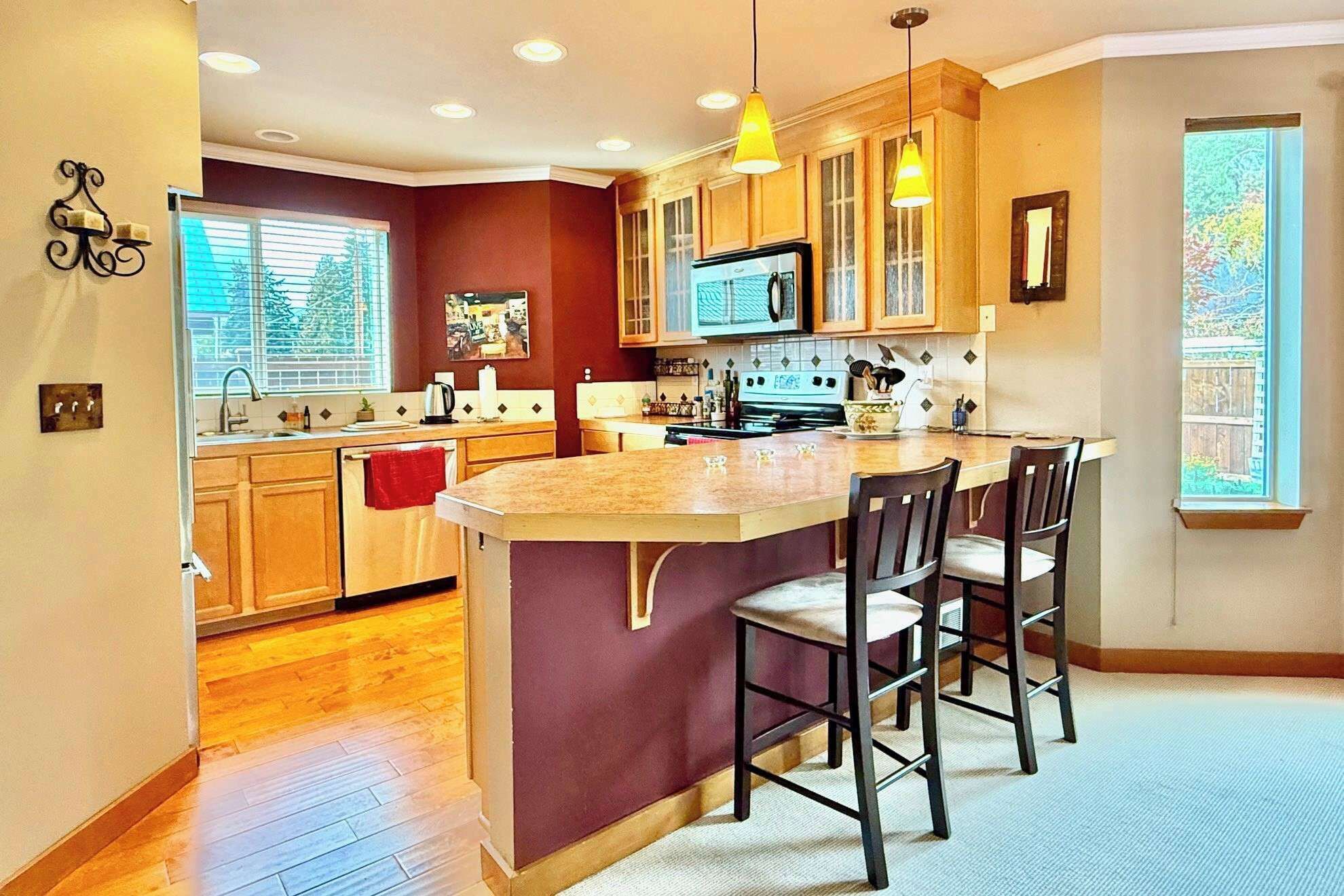 Frigorifero, microonde, forno, piano cottura