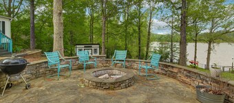 Modern and Peaceful- 3 bedroom Winnsboro Great North Lakehouse