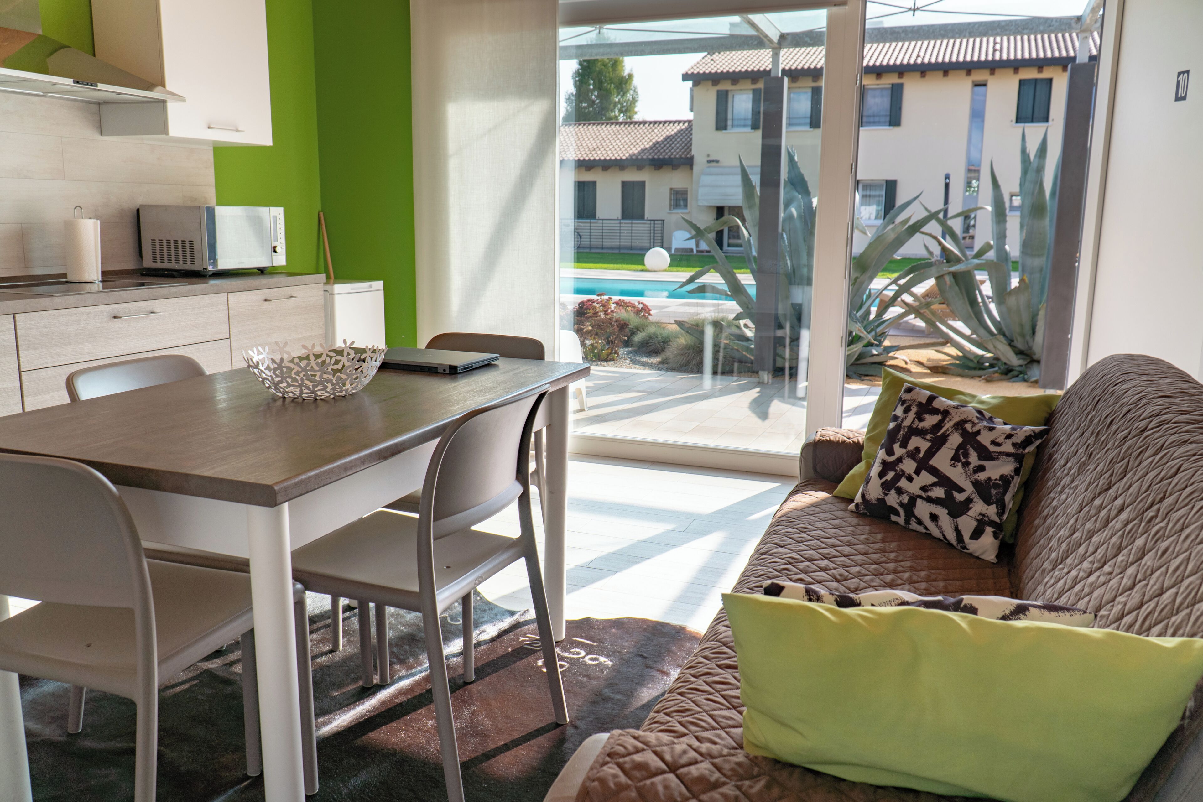 Studio, Private Bathroom, Pool View | Private kitchen