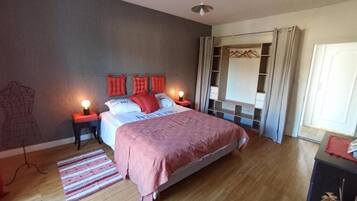 1 chambre, fer et planche à repasser, Wi-Fi, draps fournis