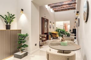 Reception - Residenze Piazza Dante (Naples)