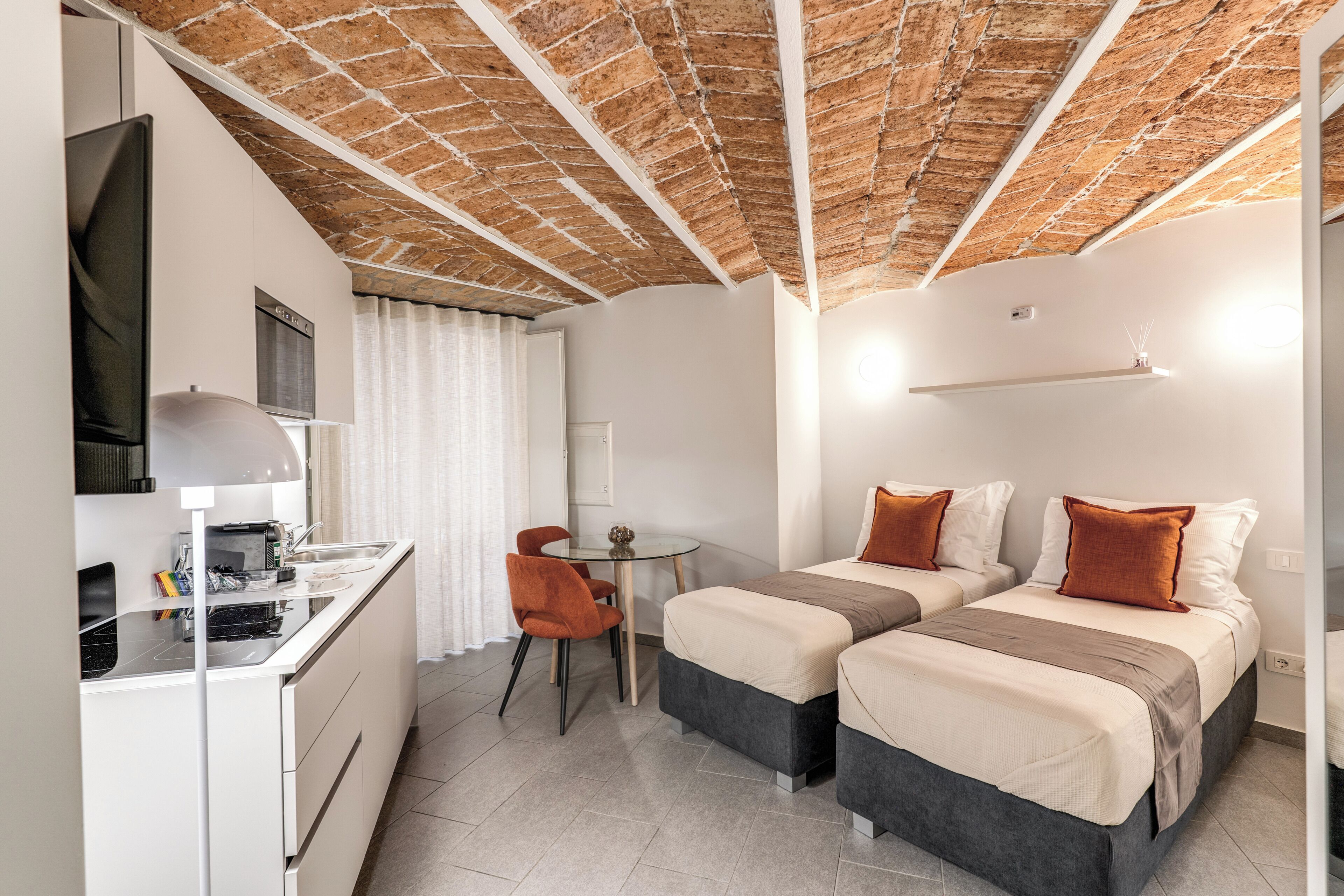 Comfort Double or Twin Room, Courtyard View | Desk, laptop workspace, free WiFi