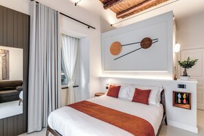 Superior Room, Balcony, City View | Desk, laptop workspace, free WiFi - Residenze Piazza Dante (Naples)
