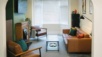 Télévision, cheminée