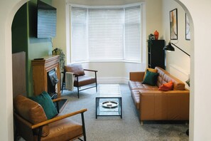 Télévision, cheminée