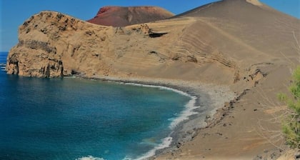 Family House - great view Horta Bay
