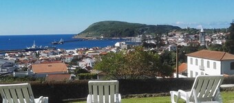 Family House - great view Horta Bay