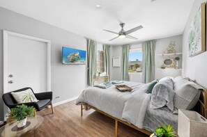 3 habitaciones, tabla de planchar con plancha, internet y ropa de cama 